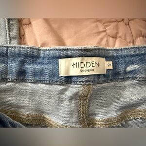 Hidden Los Angeles  Jeans
Size :29 LONG
straight leg 
USED ONCE LIKE NEW
